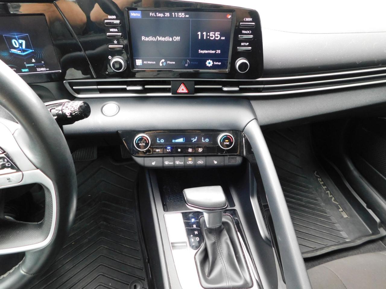 Hyundai Elantra SEL IVT 2022