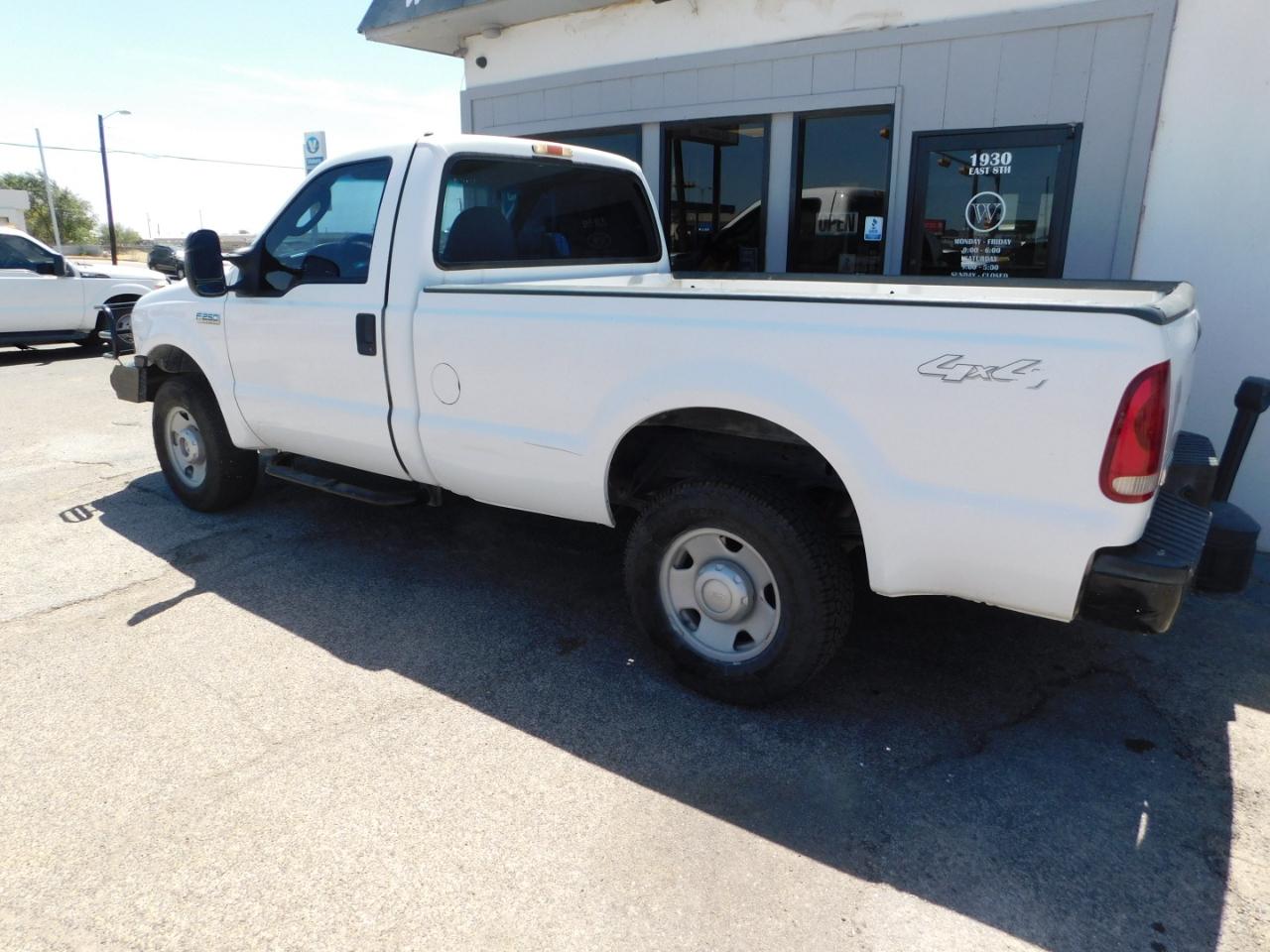 Ford Super Duty F-250 Reg Cab 137" XLT 4WD 2006
