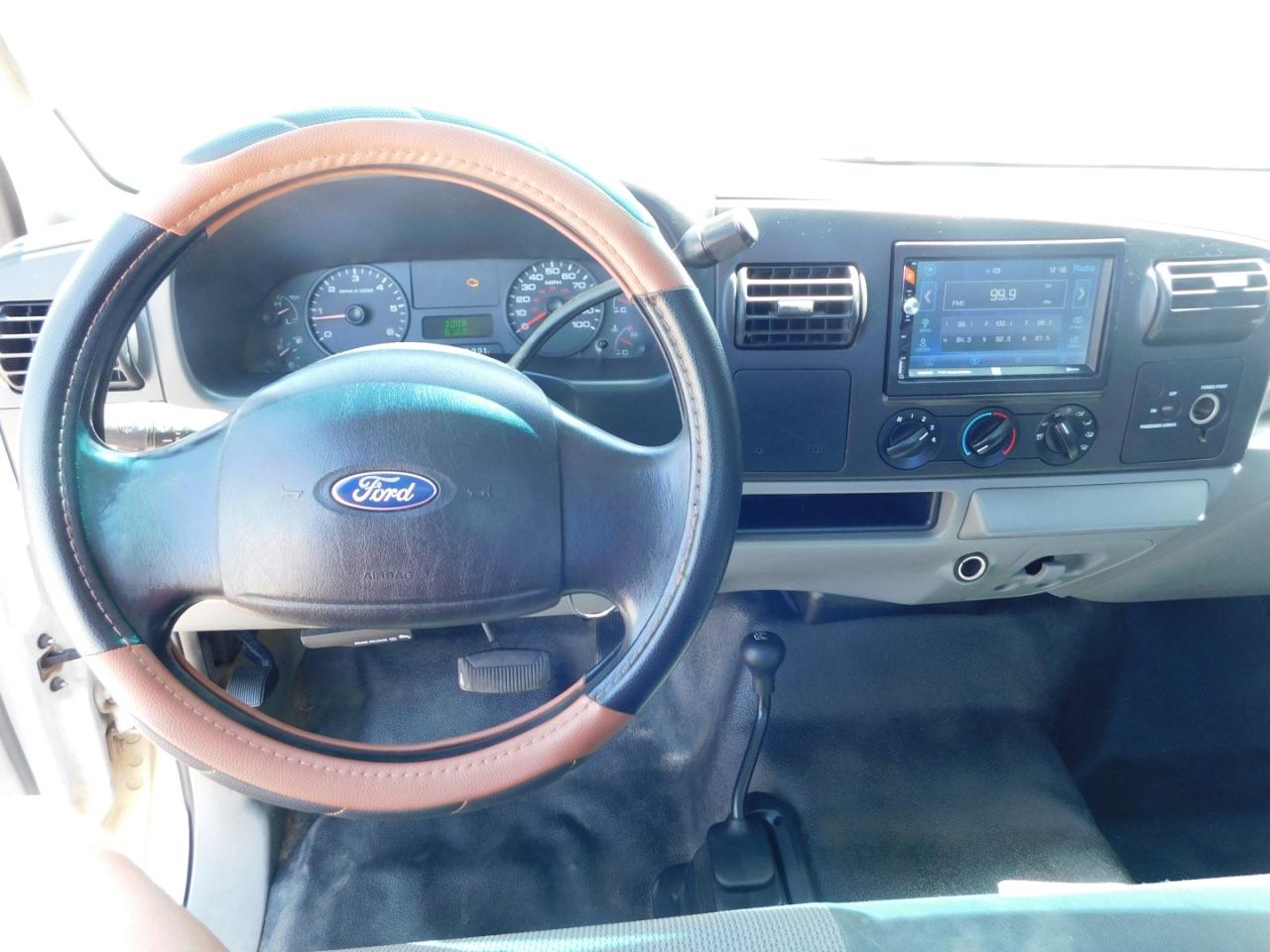Ford Super Duty F-250 Reg Cab 137" XLT 4WD 2006