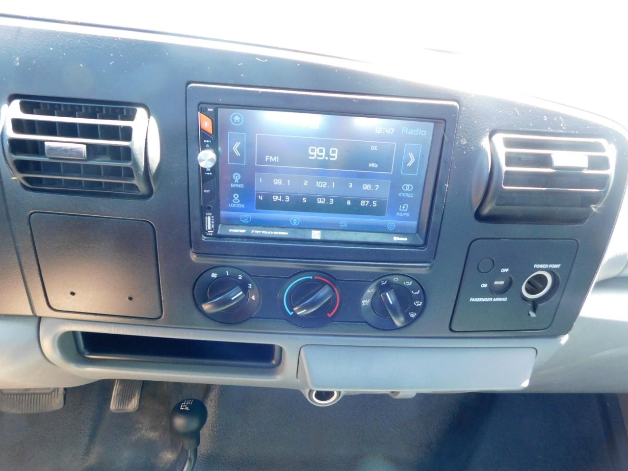 Ford Super Duty F-250 Reg Cab 137" XLT 4WD 2006