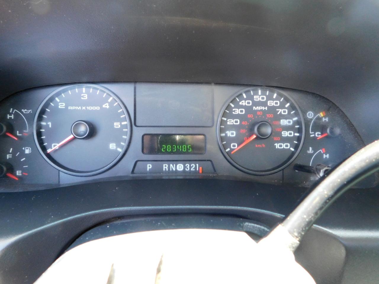 Ford Super Duty F-250 Reg Cab 137" XLT 4WD 2006