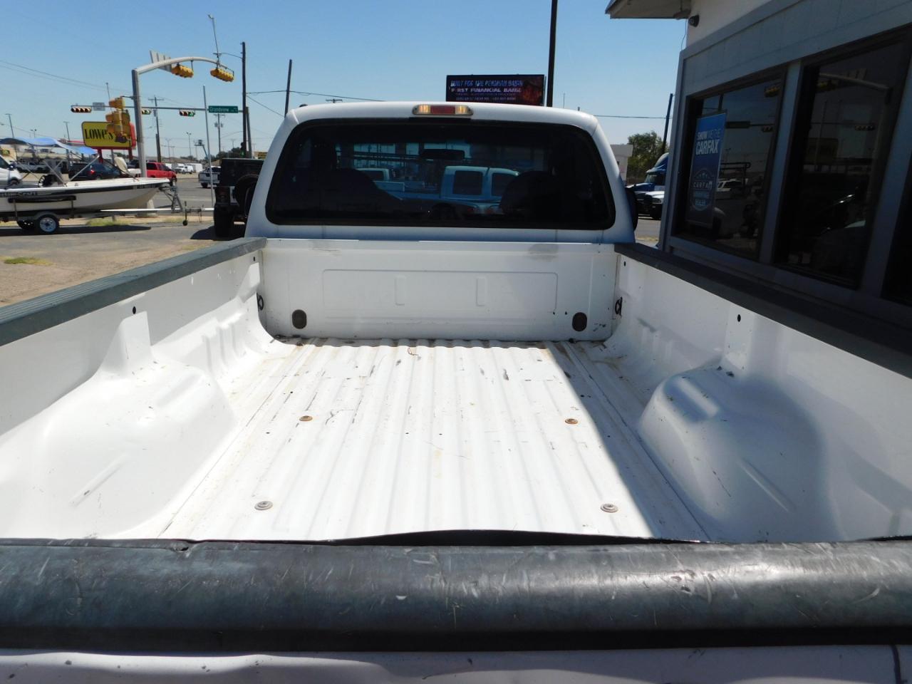 Ford Super Duty F-250 Reg Cab 137" XLT 4WD 2006