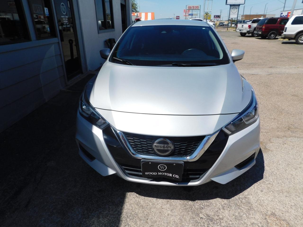 Nissan Versa SV 2022
