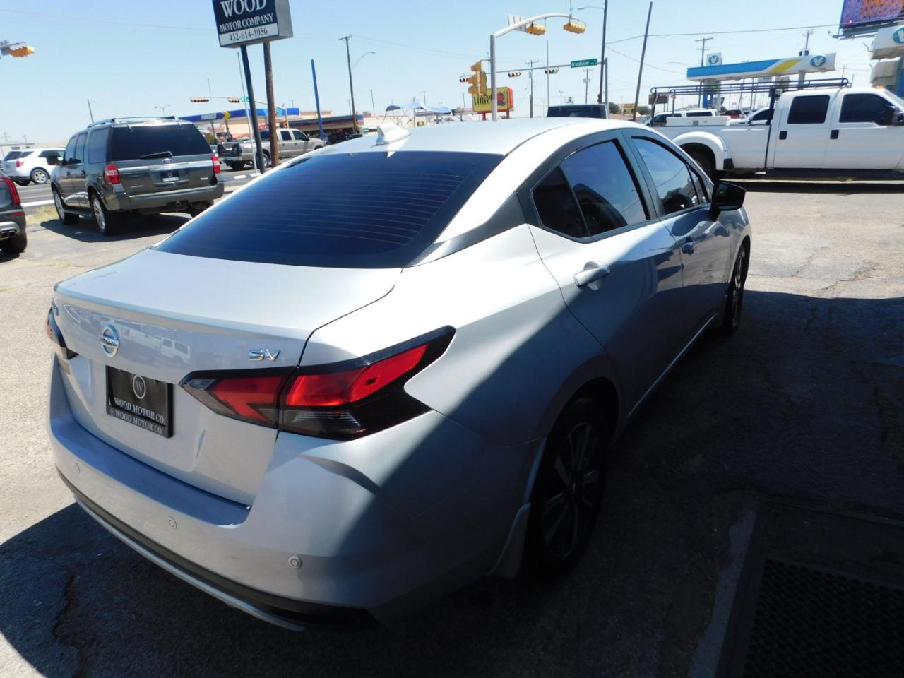 Nissan Versa SV 2022