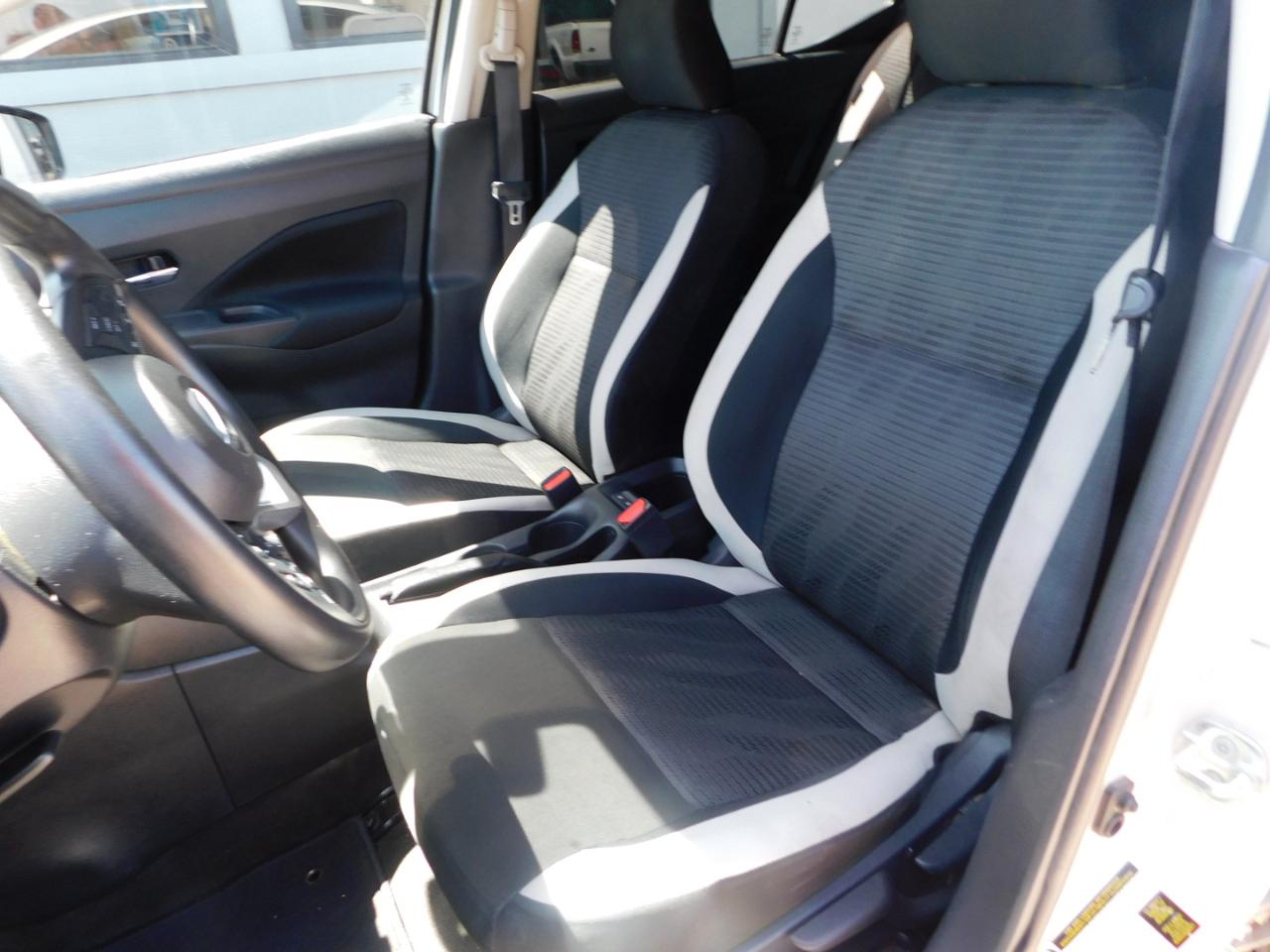 Nissan Versa SV 2022