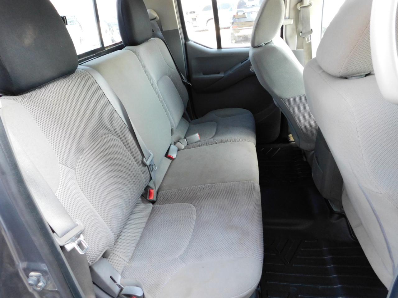 Nissan Frontier Crew Cab 4x2 SV V6 Auto 2018