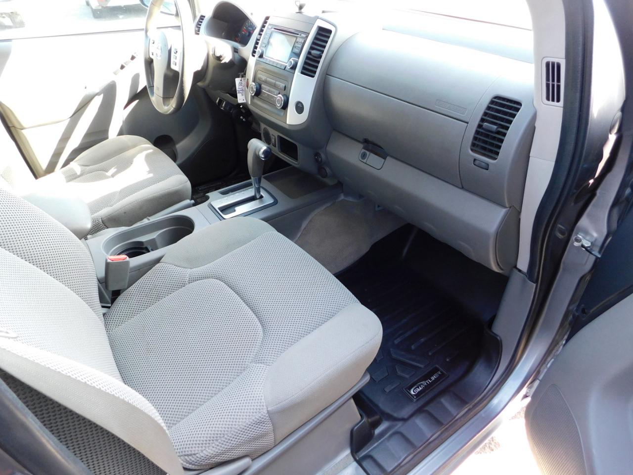 Nissan Frontier Crew Cab 4x2 SV V6 Auto 2018