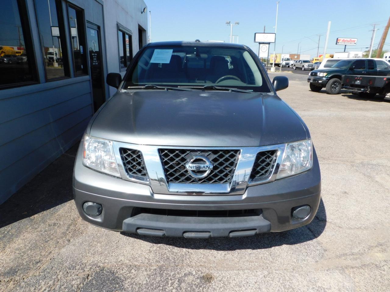 Nissan Frontier Crew Cab 4x2 SV V6 Auto 2018