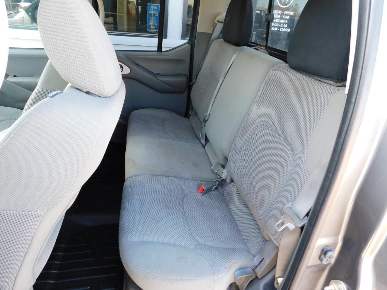 Nissan Frontier Crew Cab 4x2 SV V6 Auto 2018