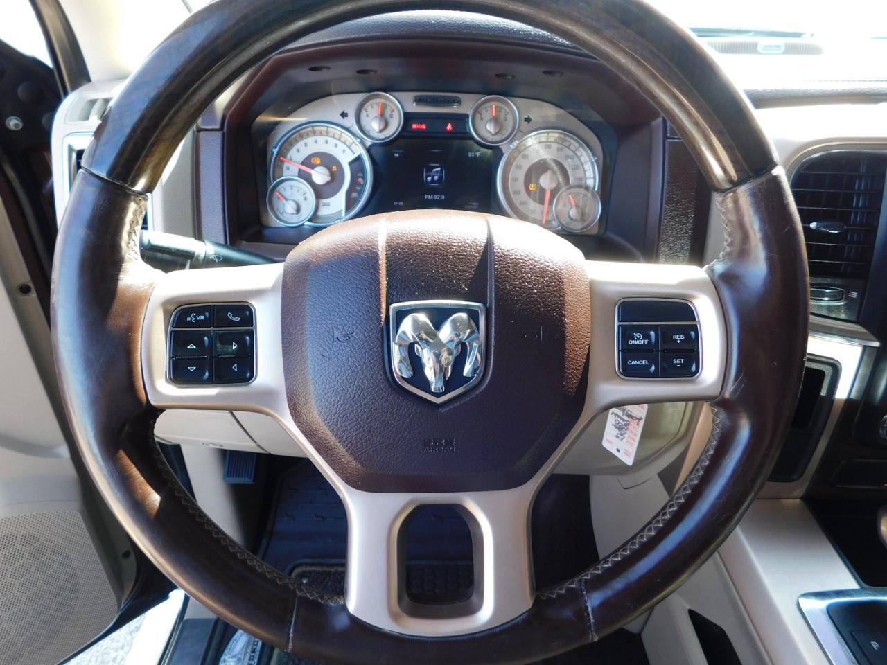 RAM 1500 2WD Crew Cab 140.5" Laramie Longhorn Edition 2013