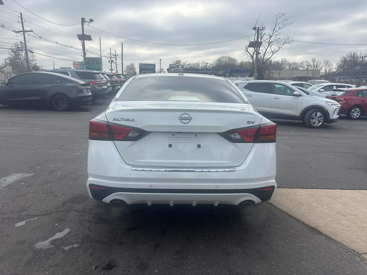 Nissan Altima 2.5 SV Sedan 2023