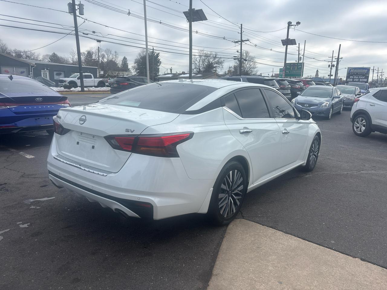 Nissan Altima 2.5 SV Sedan 2023
