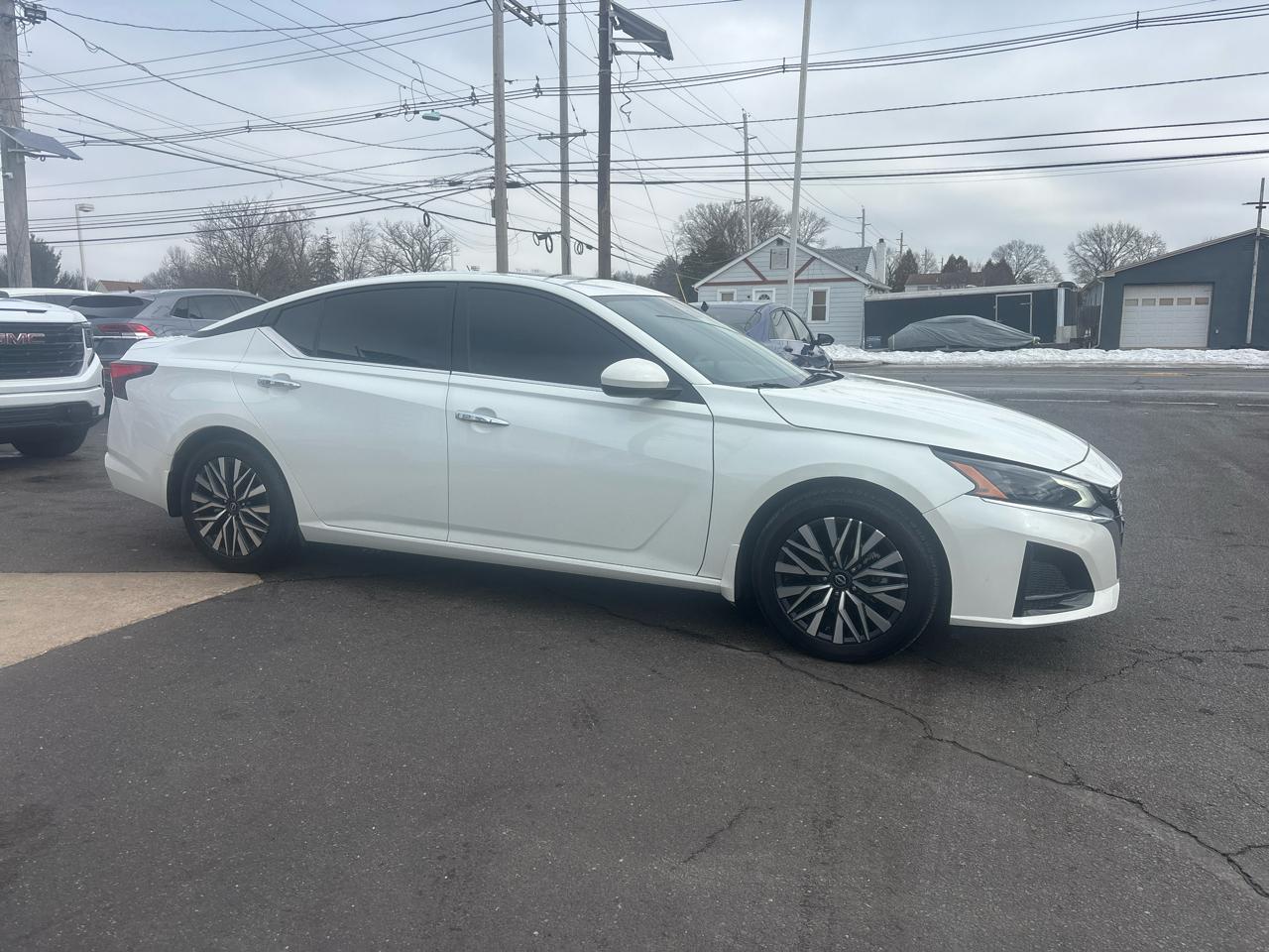 Nissan Altima 2.5 SV Sedan 2023