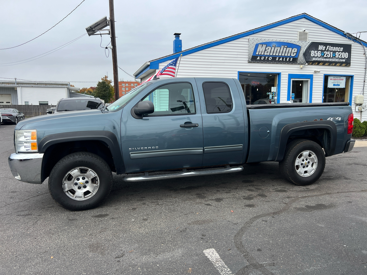 Chevrolet Silverado 1500 4WD Ext Cab 143.5" LT 2012 Chevrolet Silverado 1500 4WD Ext Cab 143.5" LT 2012