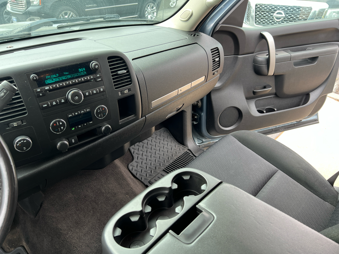 Chevrolet Silverado 1500 4WD Ext Cab 143.5" LT 2012 Chevrolet Silverado 1500 4WD Ext Cab 143.5" LT 2012