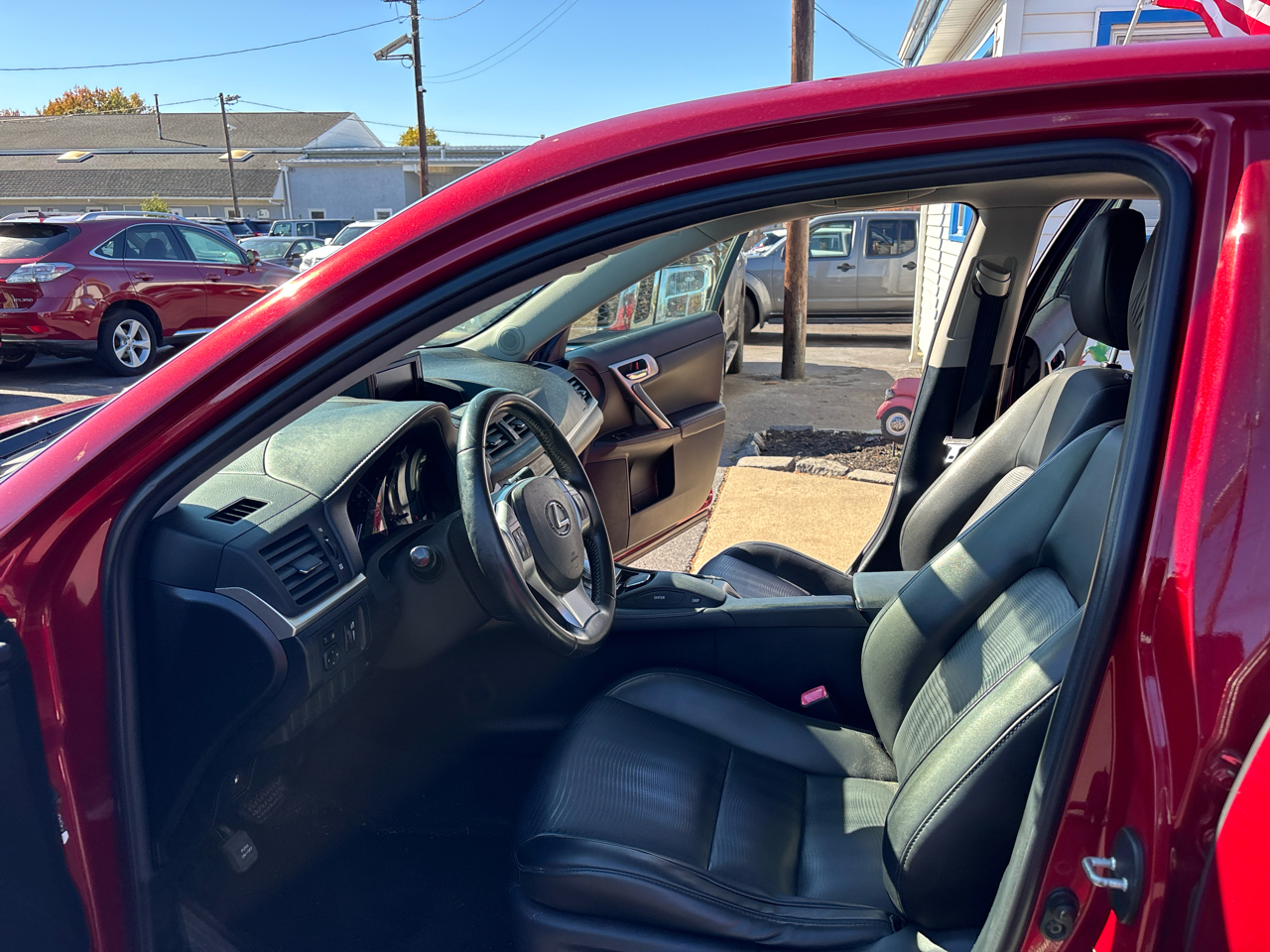 Lexus CT 200h FWD 4dr Hybrid 2012 Lexus CT 200h FWD 4dr Hybrid 2012