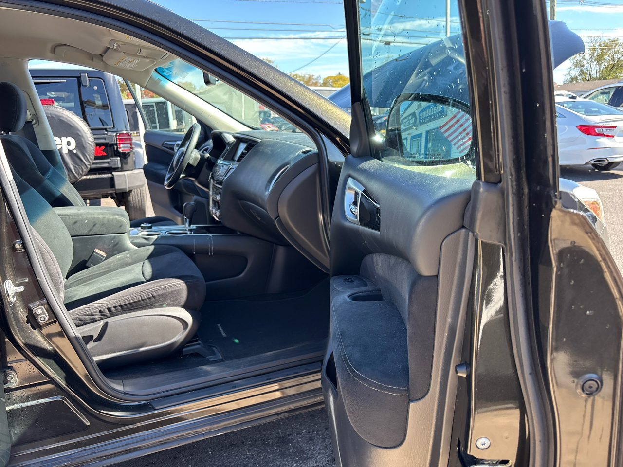 Nissan Pathfinder 4WD 4dr SV 2015 Nissan Pathfinder 4WD 4dr SV 2015