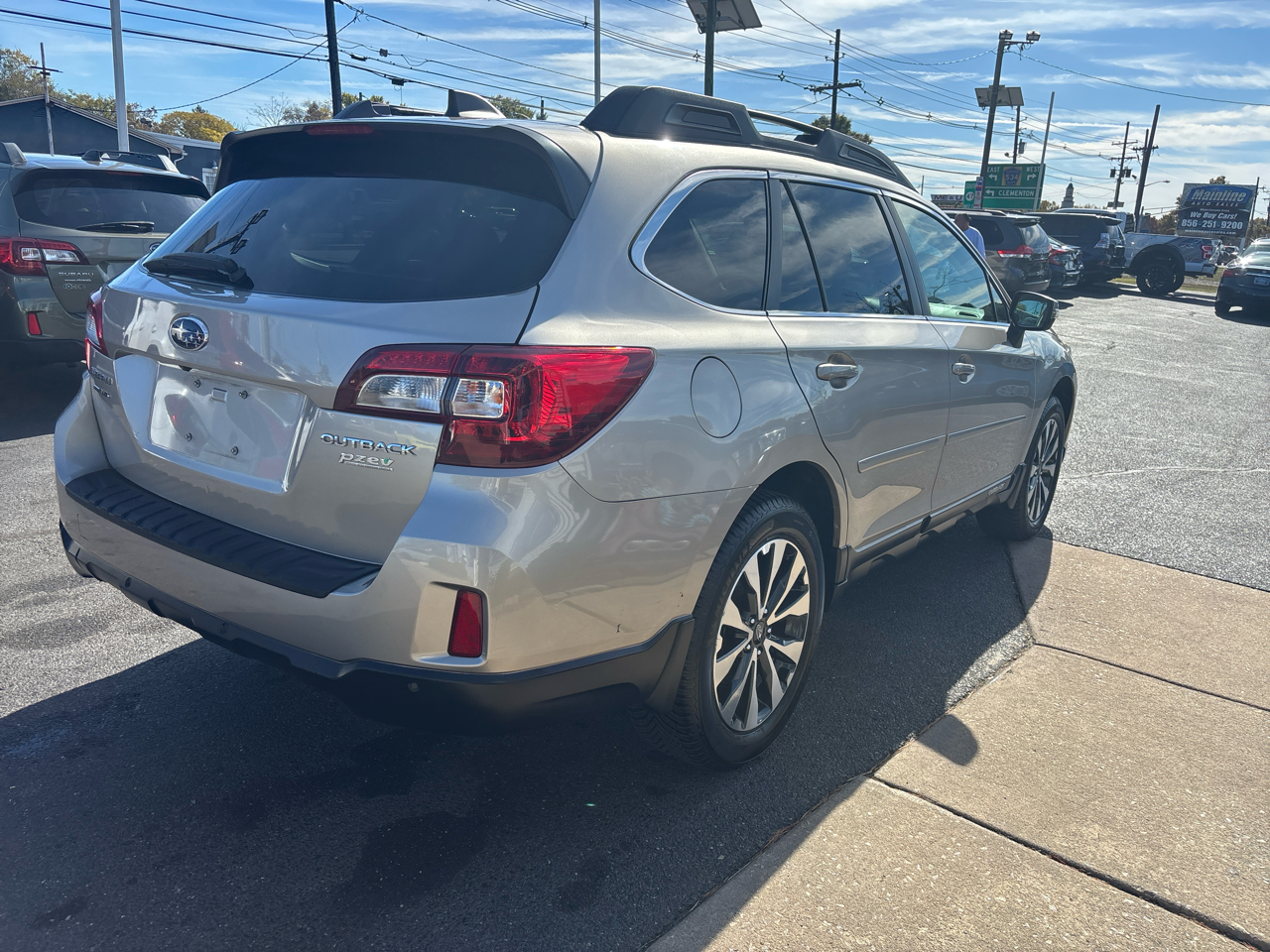 Subaru Outback 2.5i Limited 2017 Subaru Outback 2.5i Limited 2017