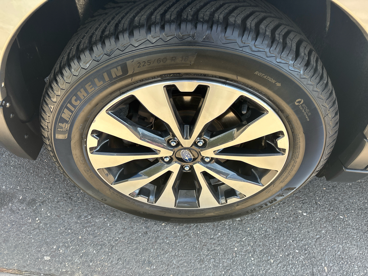 Subaru Outback 2.5i Limited 2017 Subaru Outback 2.5i Limited 2017