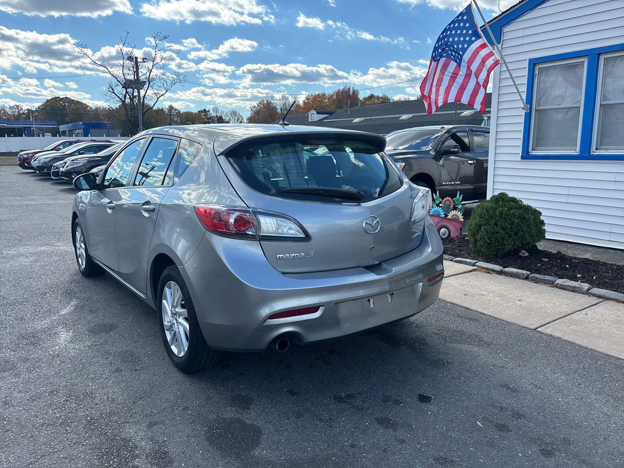 Mazda MAZDA3 5dr HB Auto i Touring 2013 Mazda MAZDA3 5dr HB Auto i Touring 2013