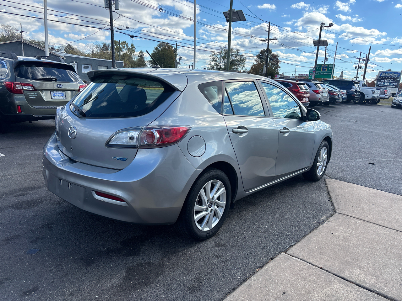 Mazda MAZDA3 5dr HB Auto i Touring 2013 Mazda MAZDA3 5dr HB Auto i Touring 2013