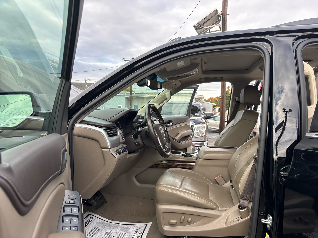 GMC Yukon XL 4WD 4dr SLT 2019 GMC Yukon XL 4WD 4dr SLT 2019