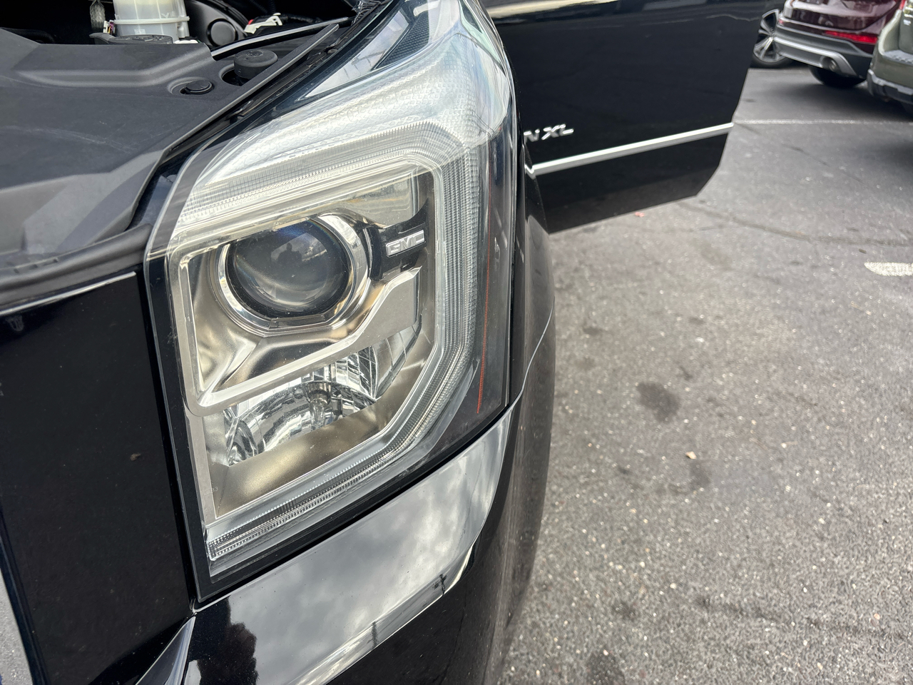 GMC Yukon XL 4WD 4dr SLT 2019 GMC Yukon XL 4WD 4dr SLT 2019