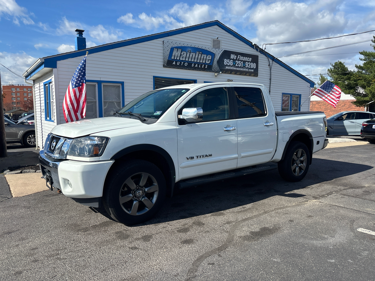 Nissan Titan 4WD Crew Cab SWB SV 2015 Nissan Titan 4WD Crew Cab SWB SV 2015
