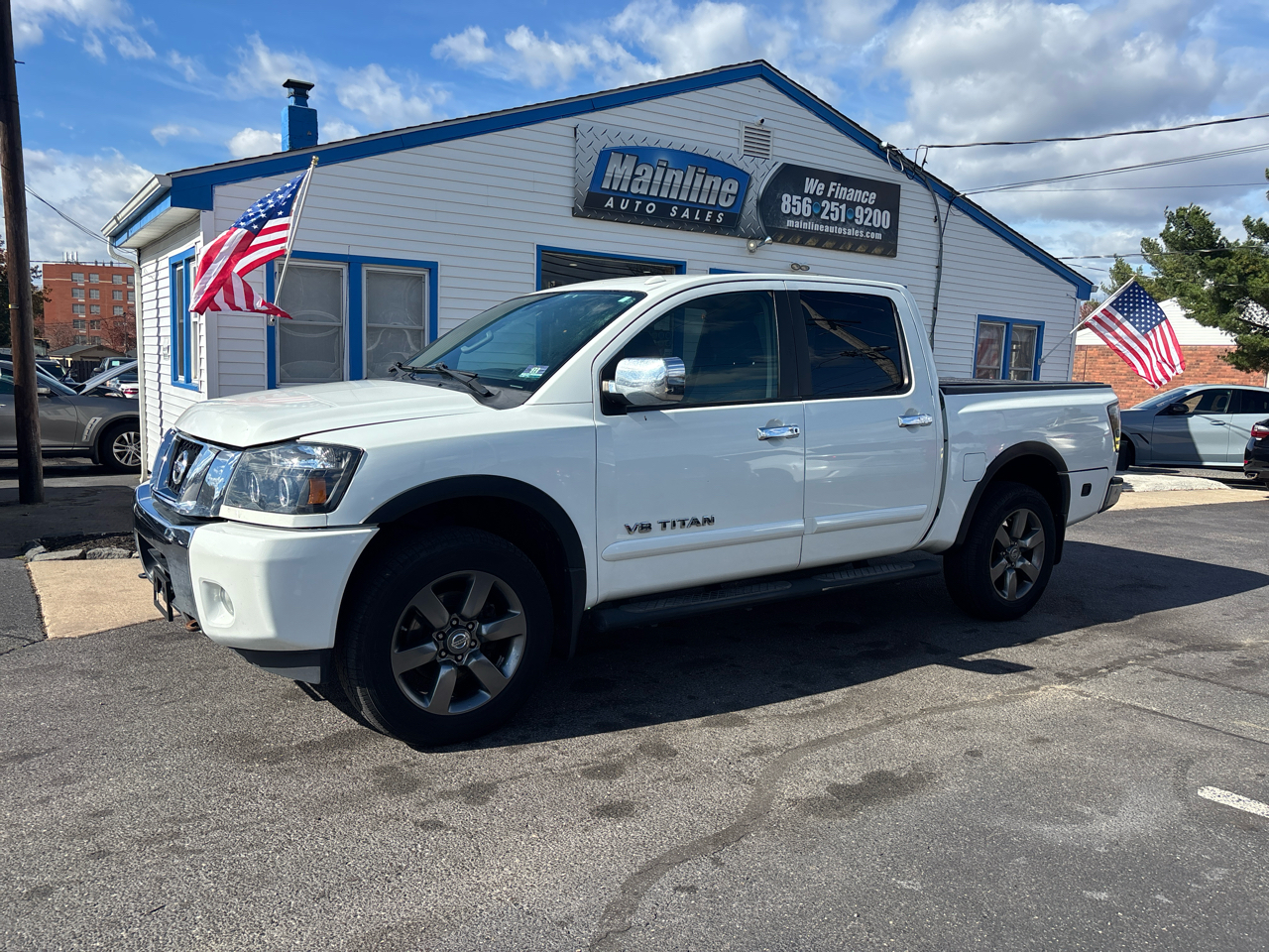 Nissan Titan 4WD Crew Cab SWB SV 2015 Nissan Titan 4WD Crew Cab SWB SV 2015