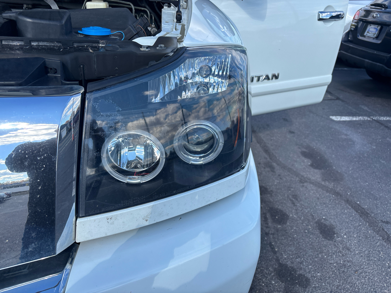 Nissan Titan 4WD Crew Cab SWB SV 2015 Nissan Titan 4WD Crew Cab SWB SV 2015