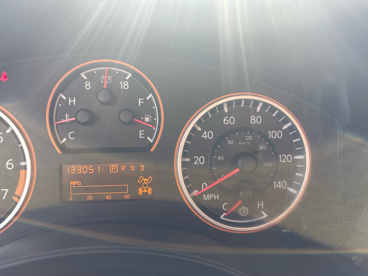 Nissan Titan 4WD Crew Cab SWB SV 2015 Nissan Titan 4WD Crew Cab SWB SV 2015