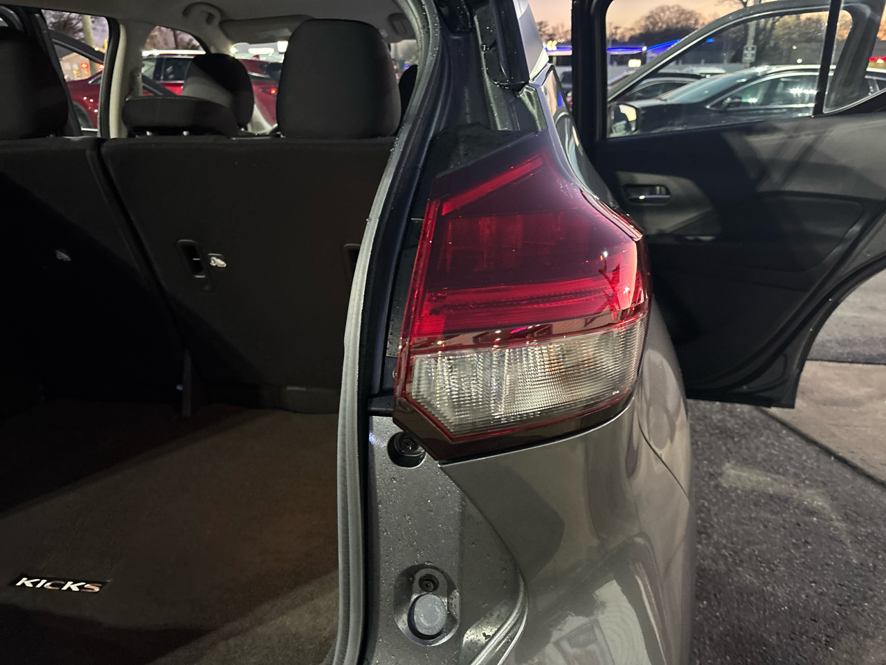 Nissan Kicks SV FWD 2022