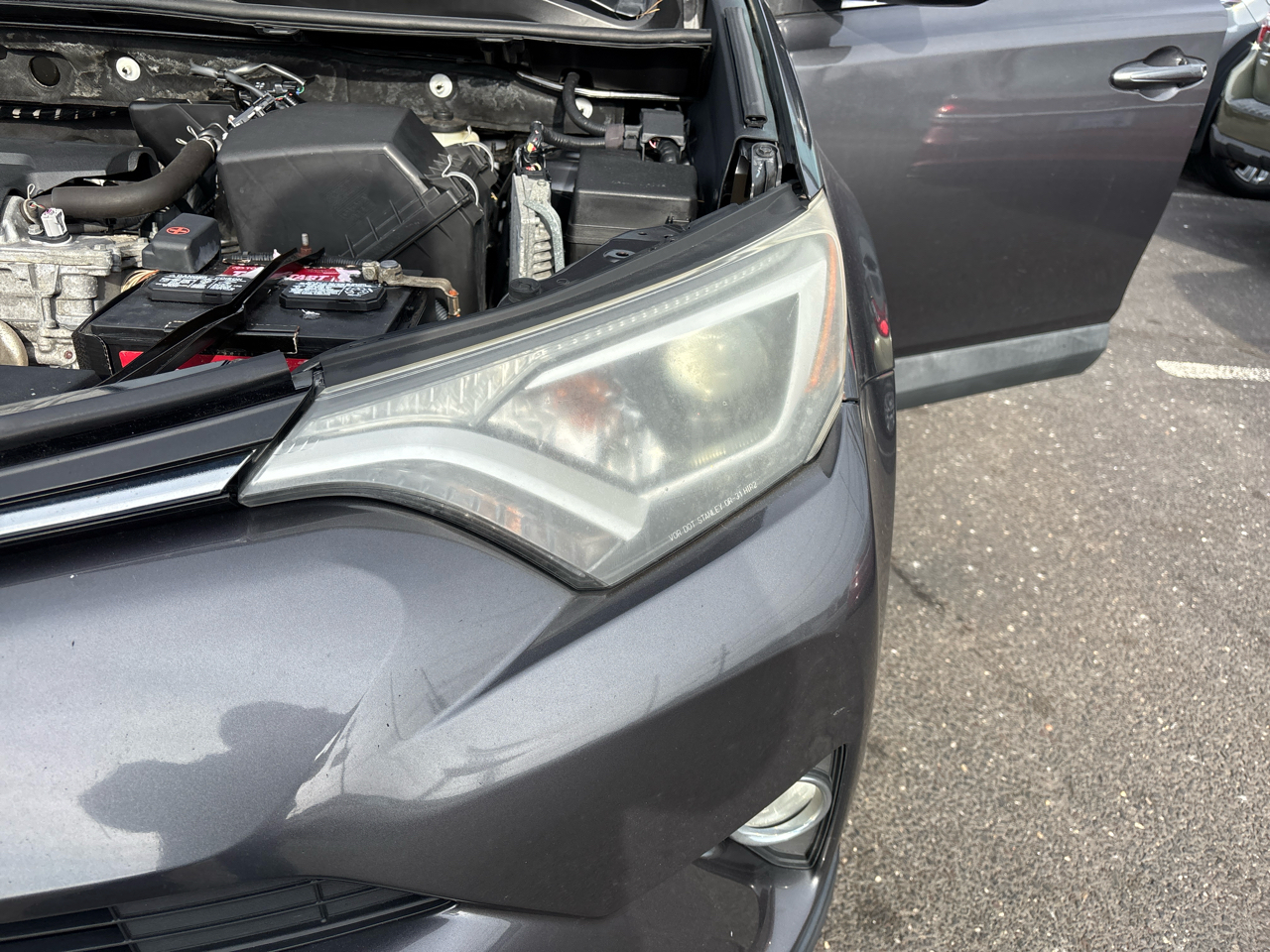 Toyota RAV4 AWD 4dr XLE (Natl) 2016