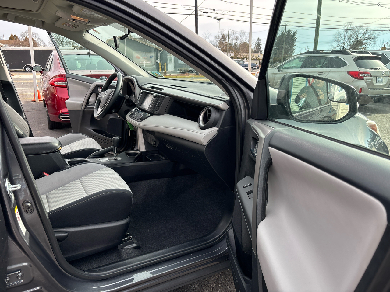 Toyota RAV4 AWD 4dr XLE (Natl) 2016