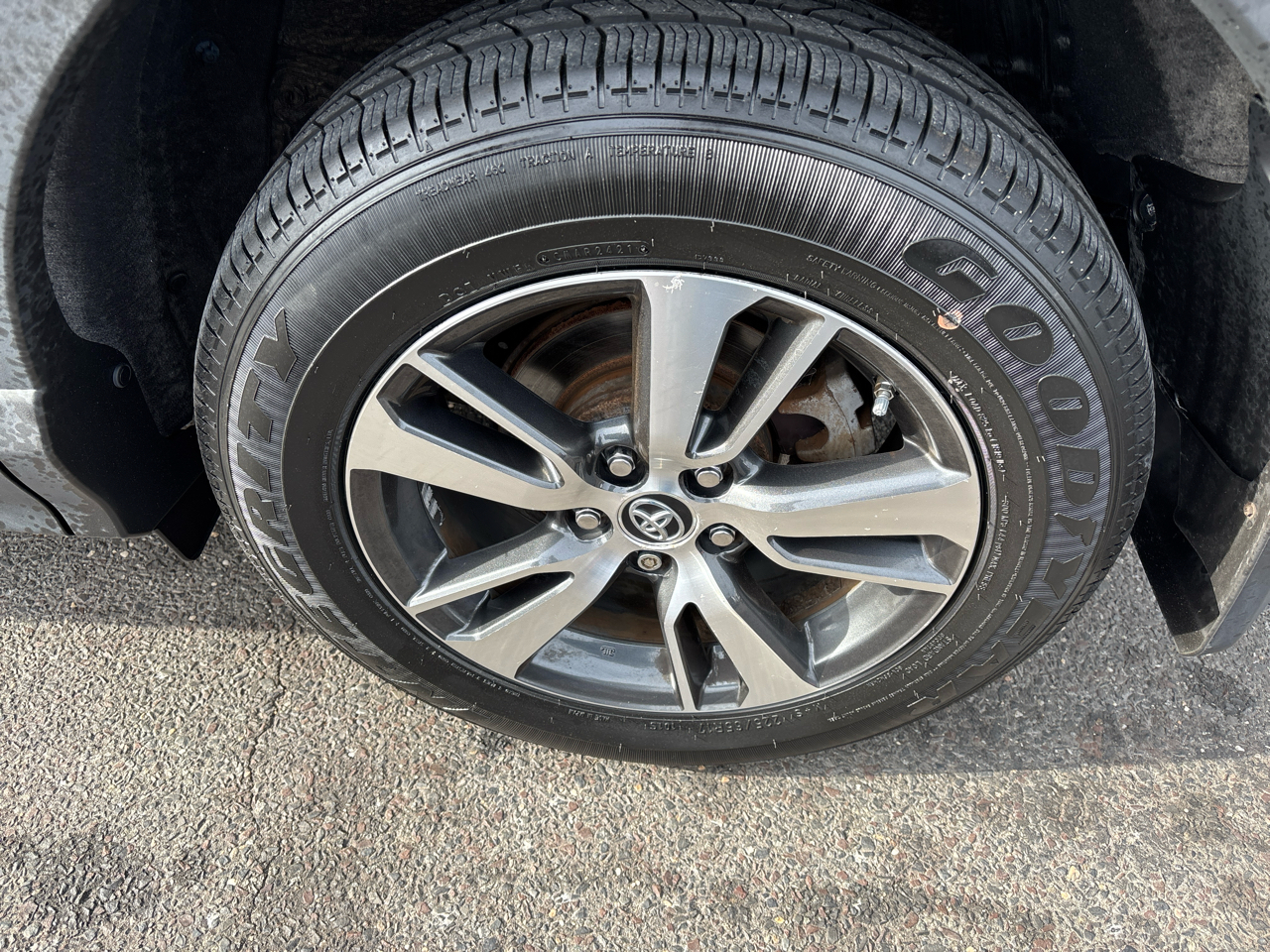 Toyota RAV4 AWD 4dr XLE (Natl) 2016