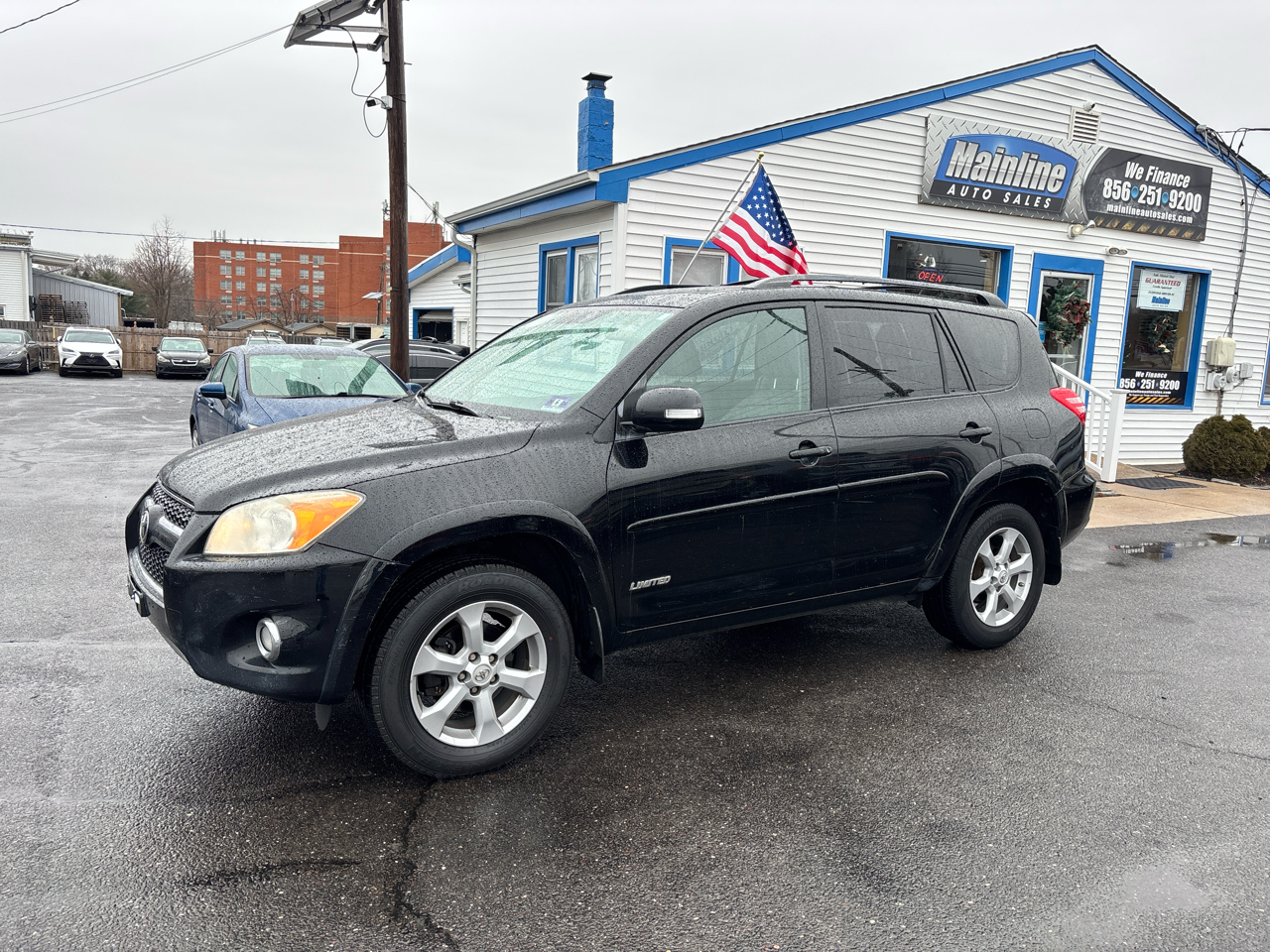 Toyota RAV4 4WD 4dr V6 5-Spd AT Ltd (Natl) 2011