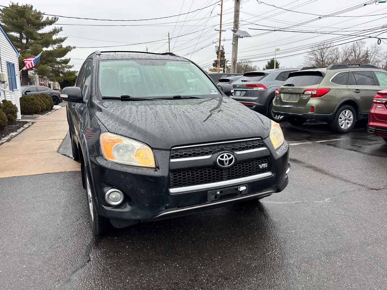 Toyota RAV4 4WD 4dr V6 5-Spd AT Ltd (Natl) 2011