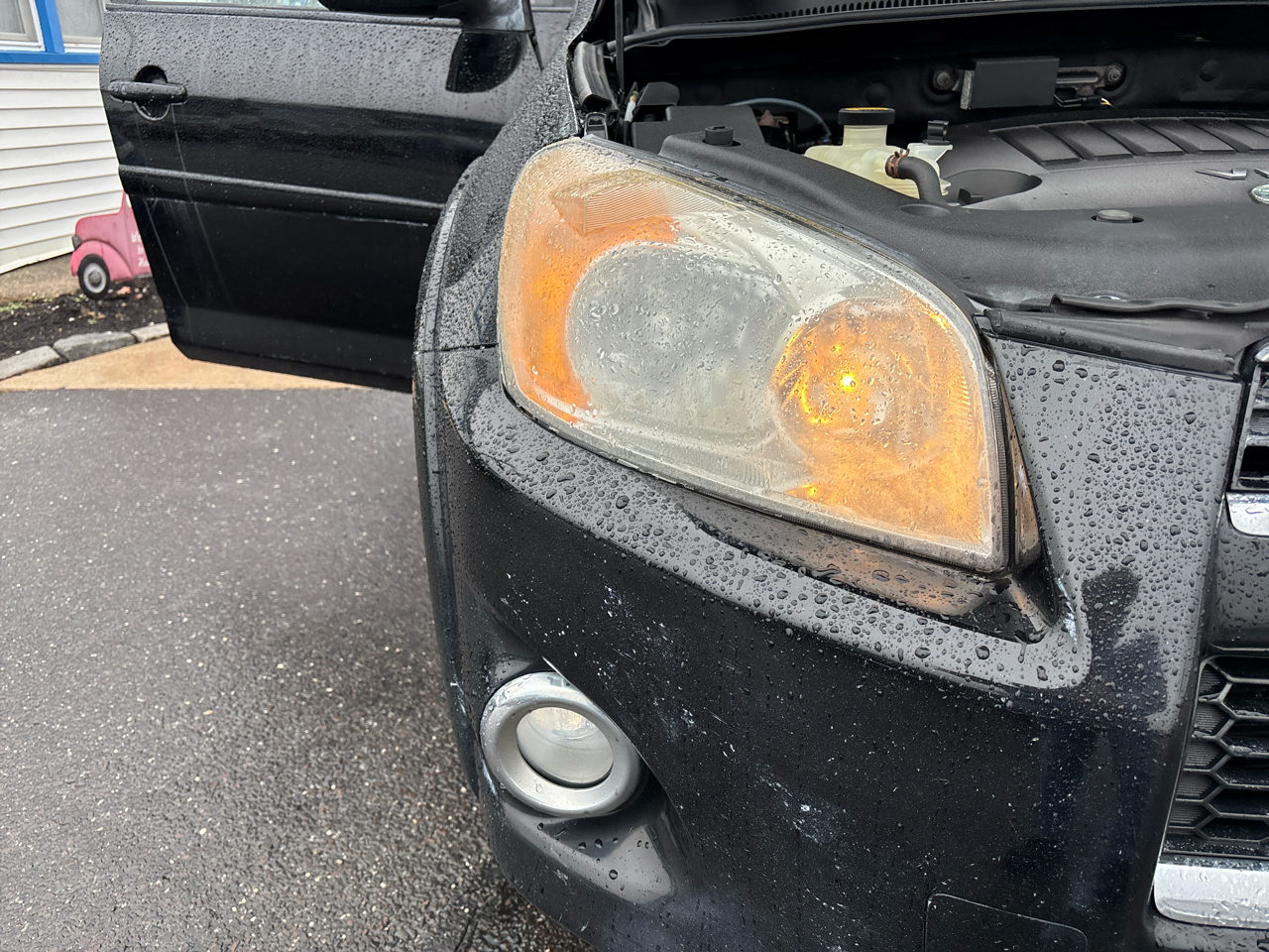 Toyota RAV4 4WD 4dr V6 5-Spd AT Ltd (Natl) 2011