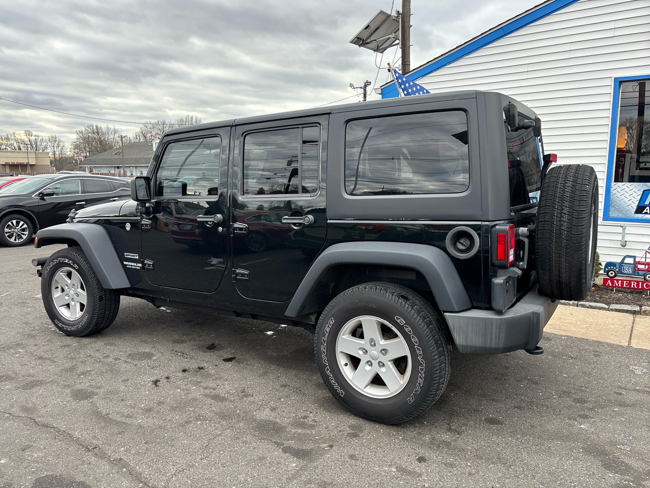 Jeep Wrangler Unlimited 4WD 4dr Sport 2012