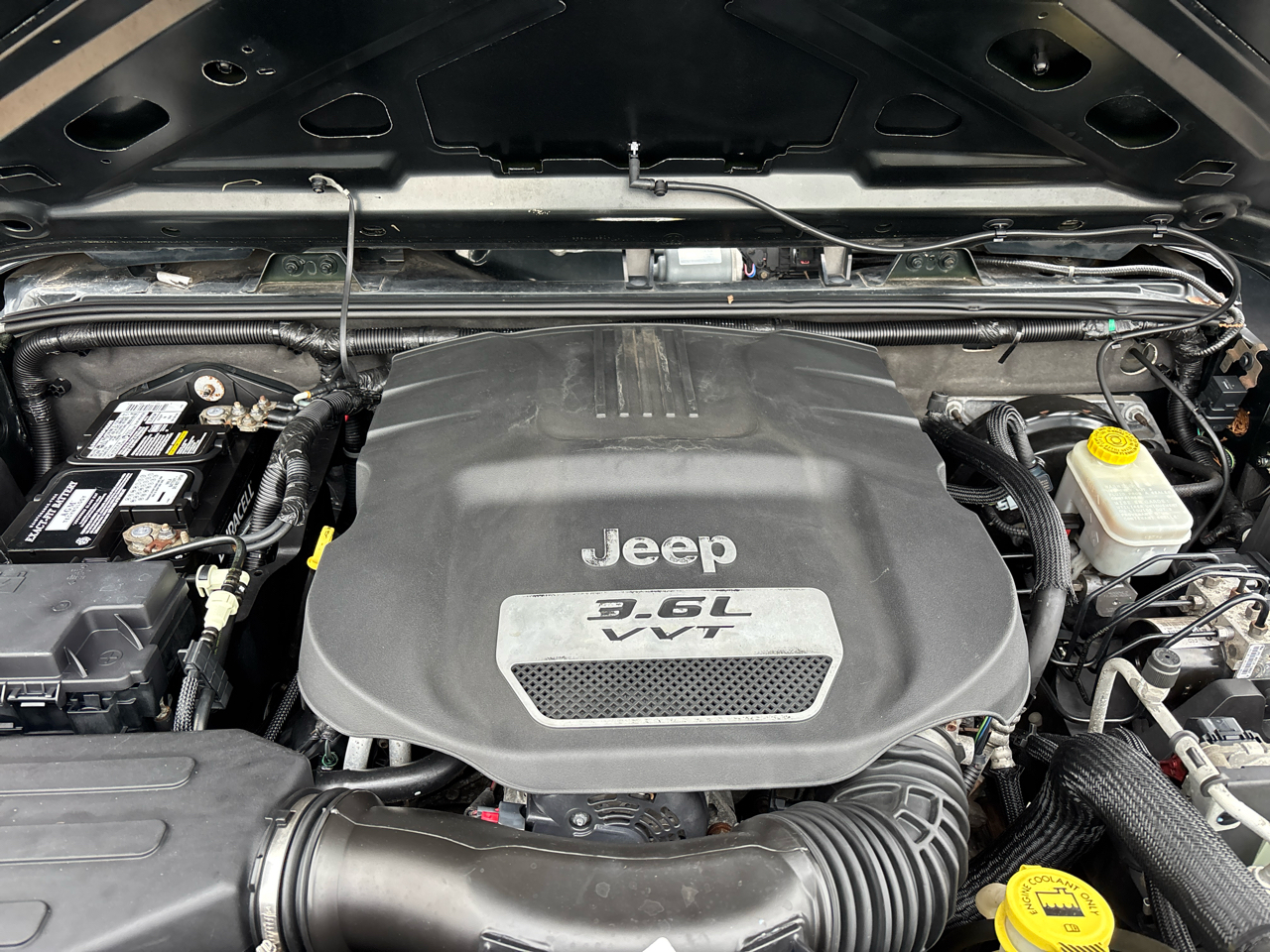 Jeep Wrangler Unlimited 4WD 4dr Sport 2012