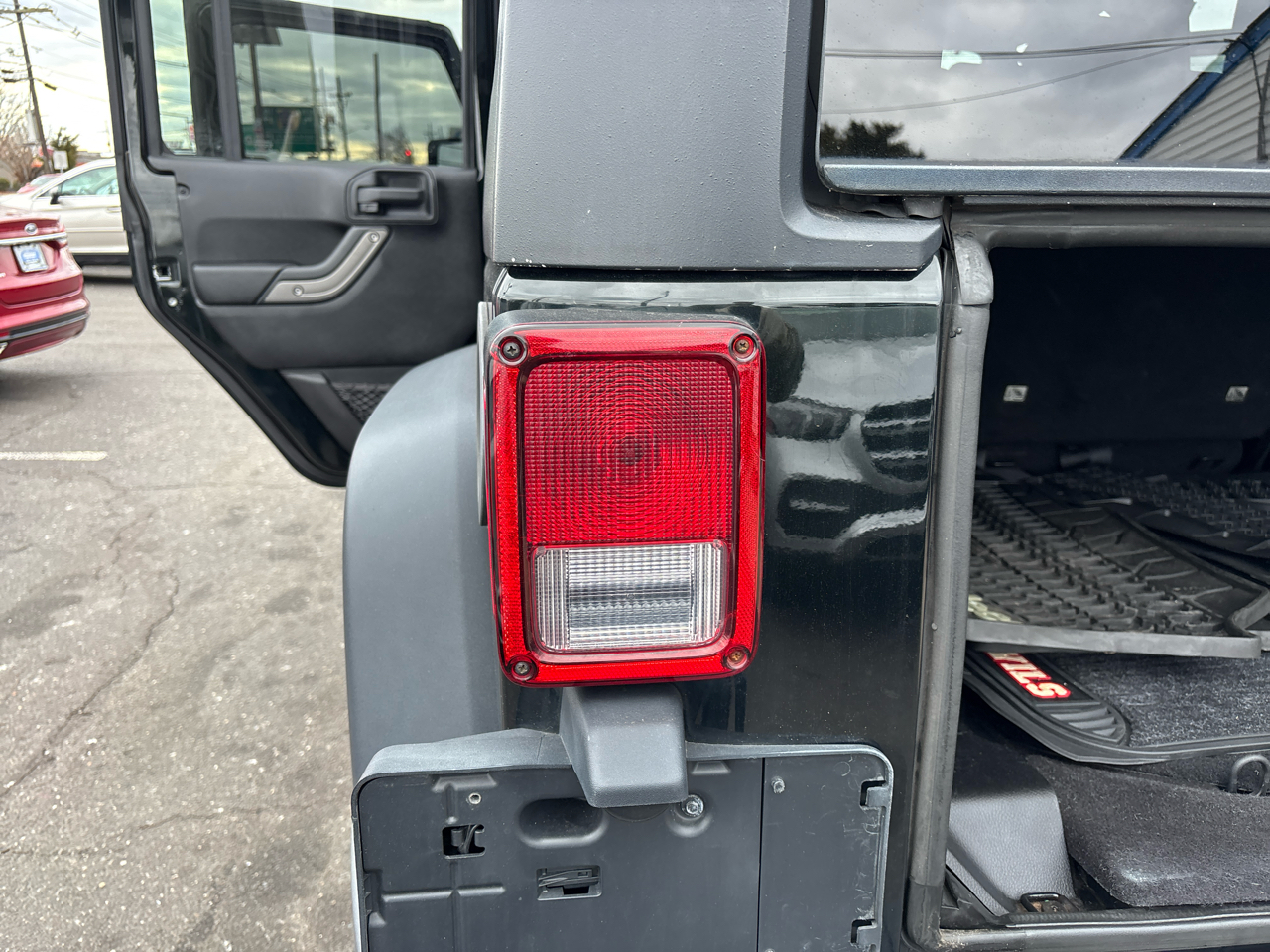 Jeep Wrangler Unlimited 4WD 4dr Sport 2012