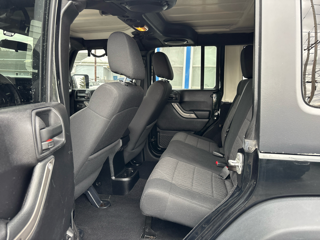 Jeep Wrangler Unlimited 4WD 4dr Sport 2012