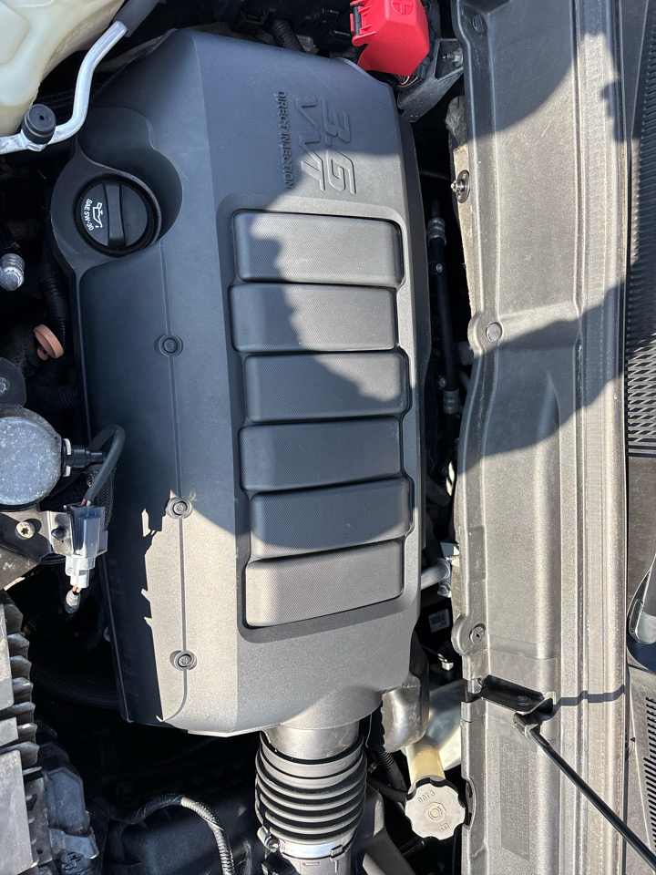 GMC Acadia FWD 4dr Denali 2012