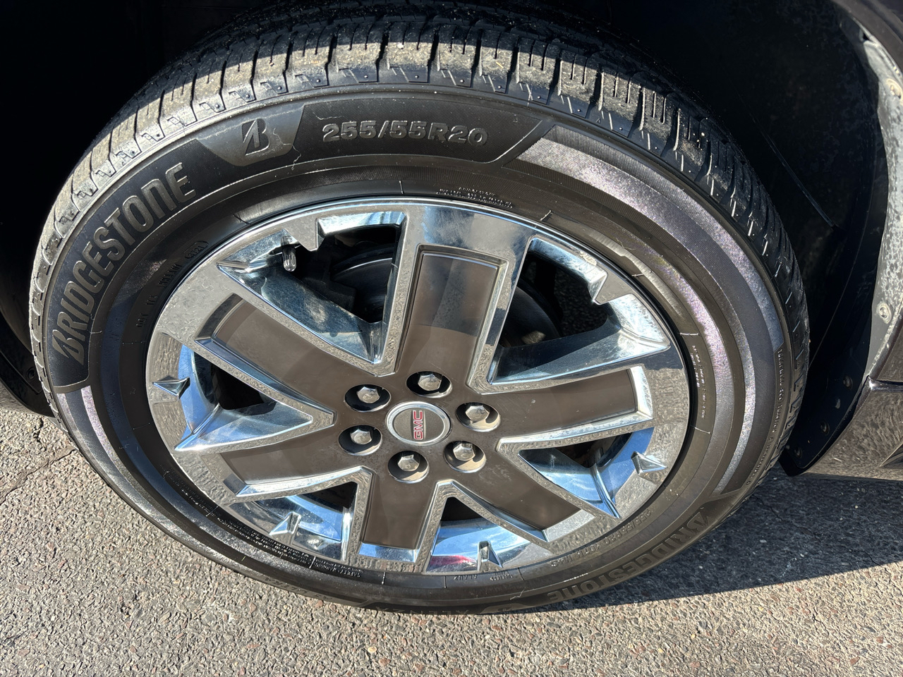 GMC Acadia FWD 4dr Denali 2012