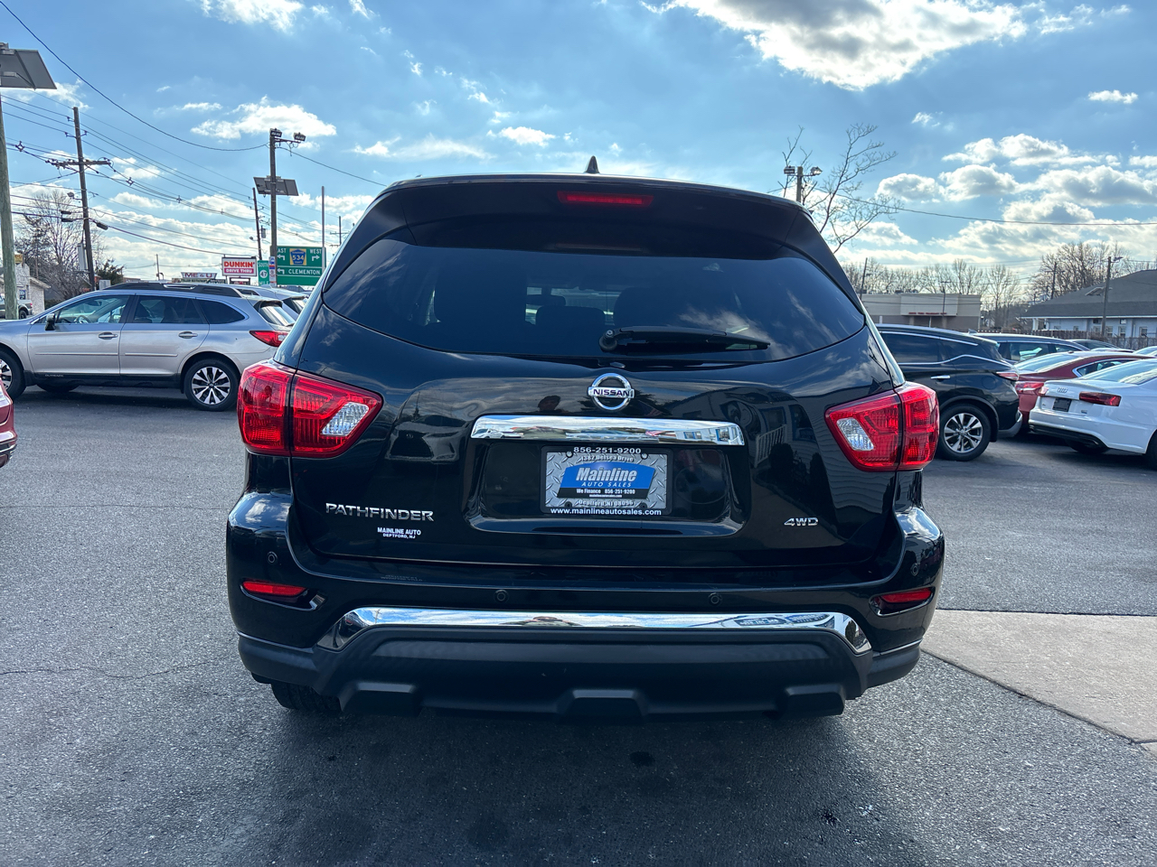 Nissan Pathfinder 4x4 S 2019