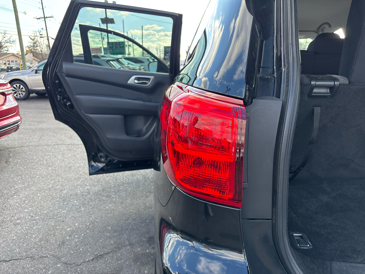 Nissan Pathfinder 4x4 S 2019