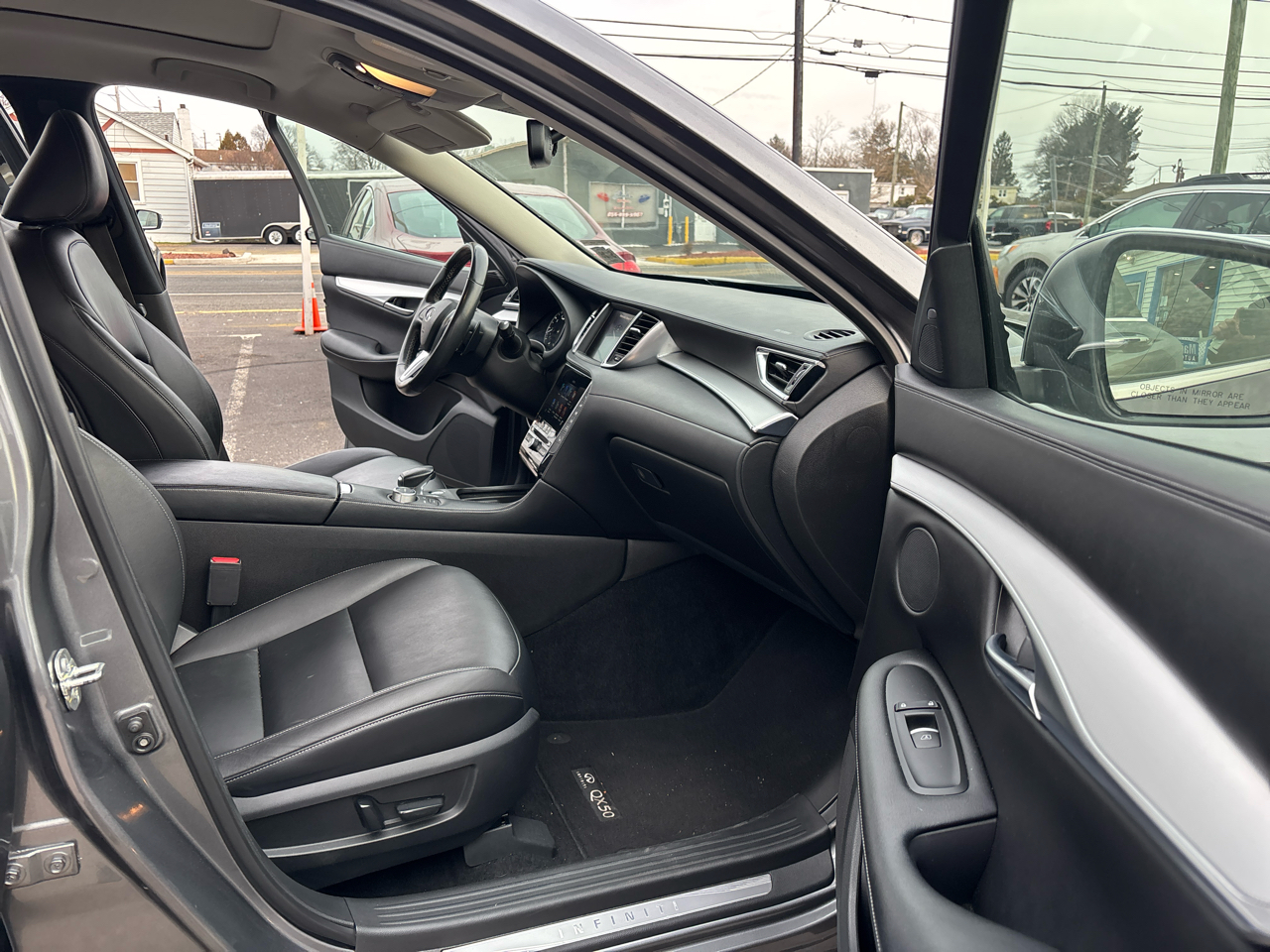 Infiniti QX50 LUXE AWD 2021