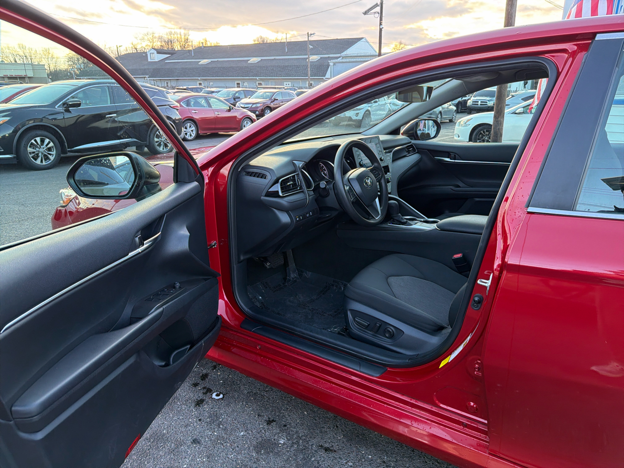 Toyota Camry LE Auto (Natl) 2024