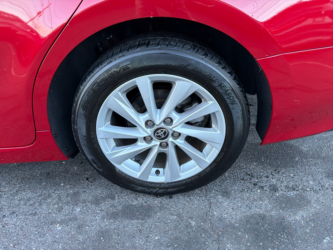 Toyota Camry LE Auto (Natl) 2024