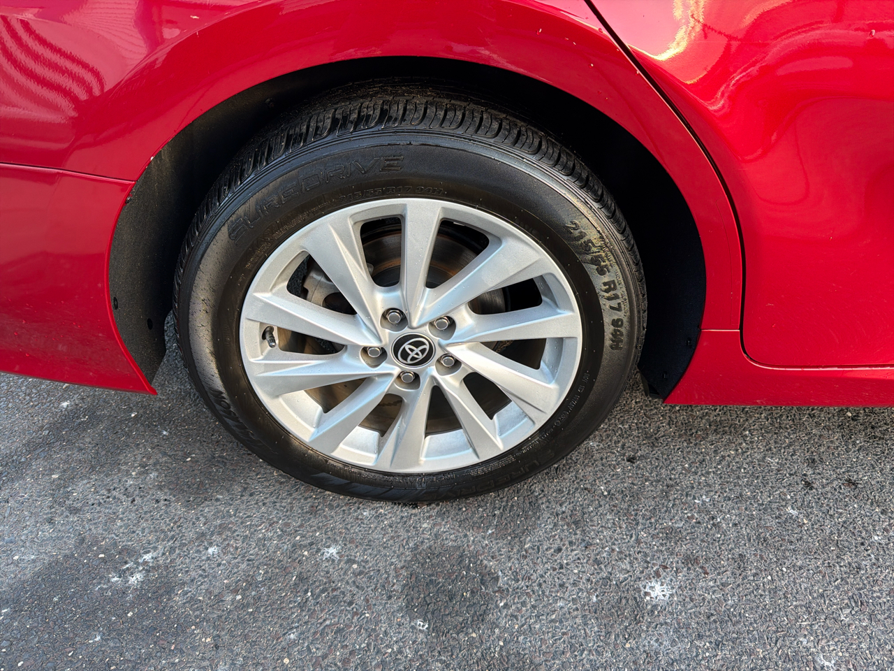 Toyota Camry LE Auto (Natl) 2024